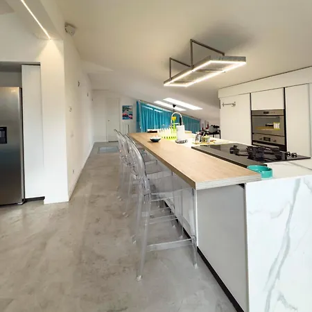 Luxury Vatican Ph Apartment